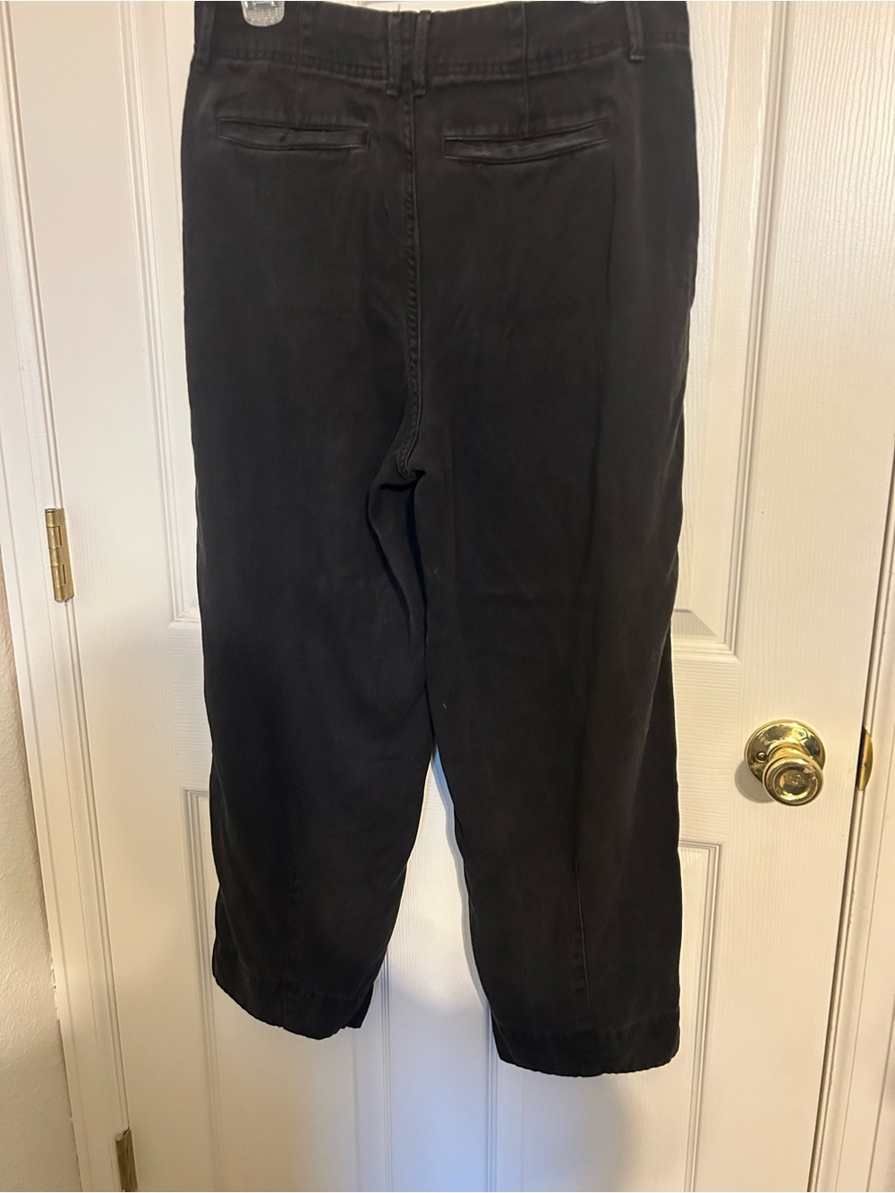 Everlane The Utility Barrel Pant in Buttersoft Tencel Black - Women's size 6 - Picture 7 of 11